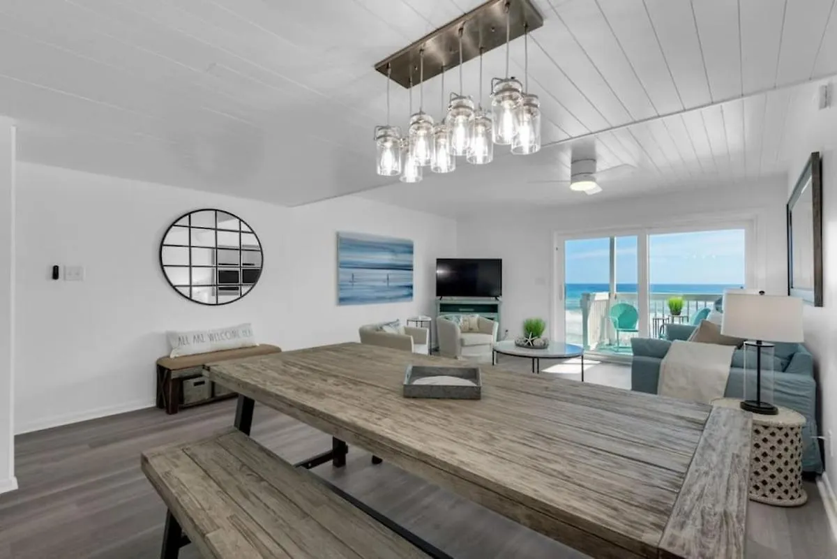 Seaquest 3 Stories Beach Front Villa Destin Holiday home