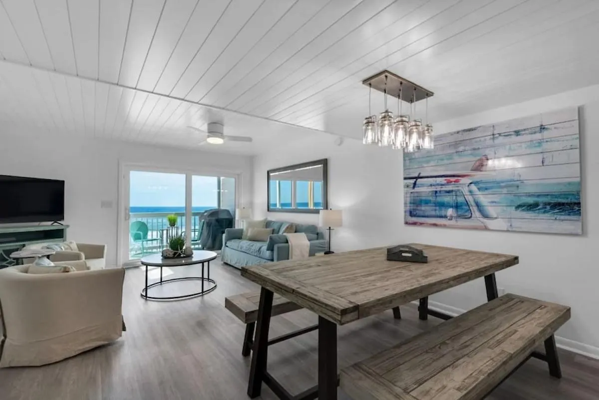 Seaquest 3 Stories Beach Front Villa Destin Holiday home