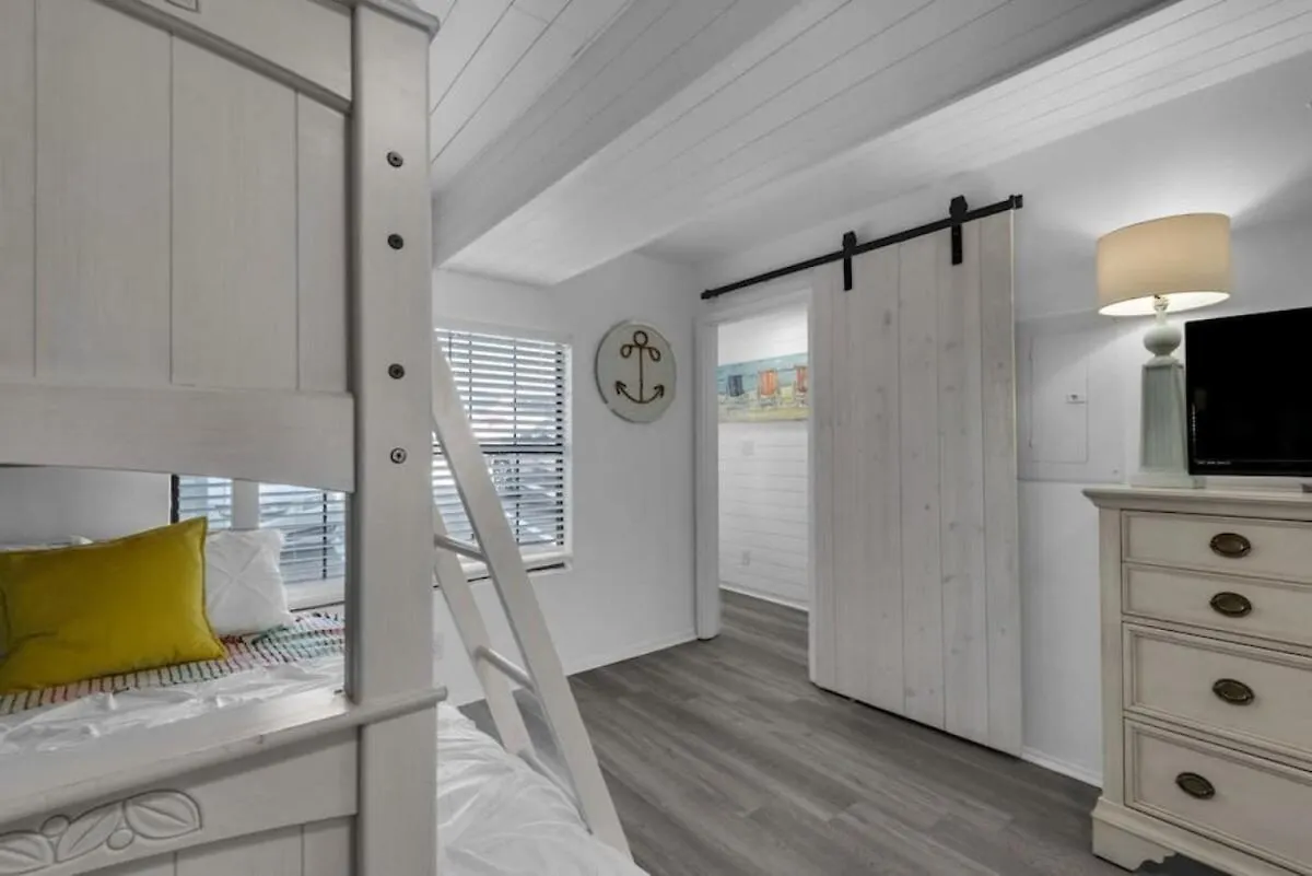 Seaquest 3 Stories Beach Front Villa Destin
